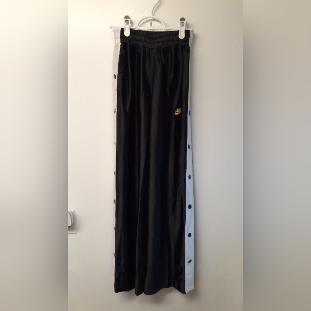 Nike black and white women's tear-away pants - size x-small